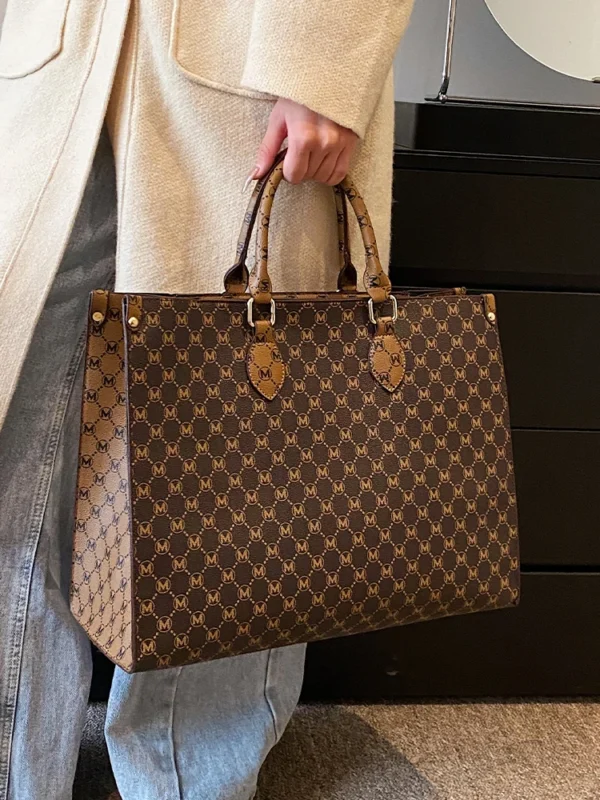 Large  Leather Tote for Women – Trendy A4 Shoulder Bag for Office & Work